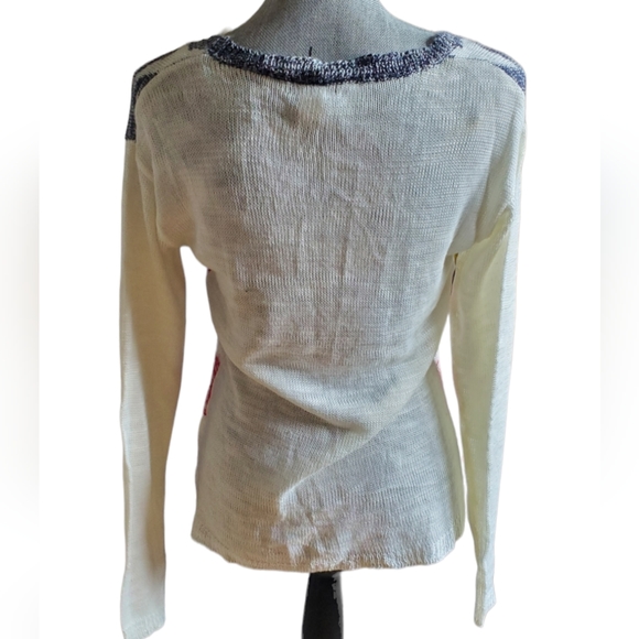 Ladies Sweater - Picture 3 of 5